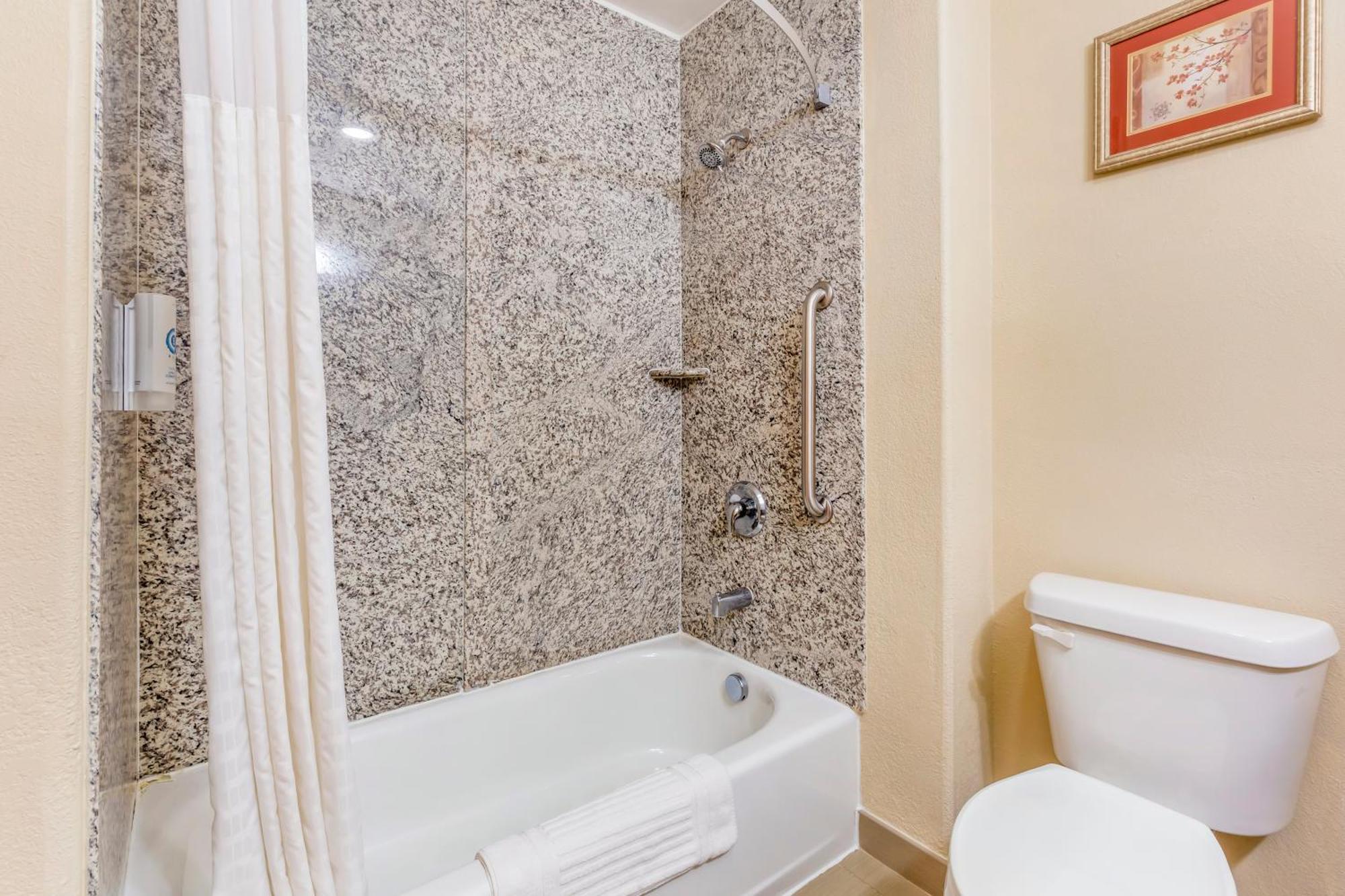 Comfort Inn & Suites Chesapeake - Portsmouth Eksteriør billede