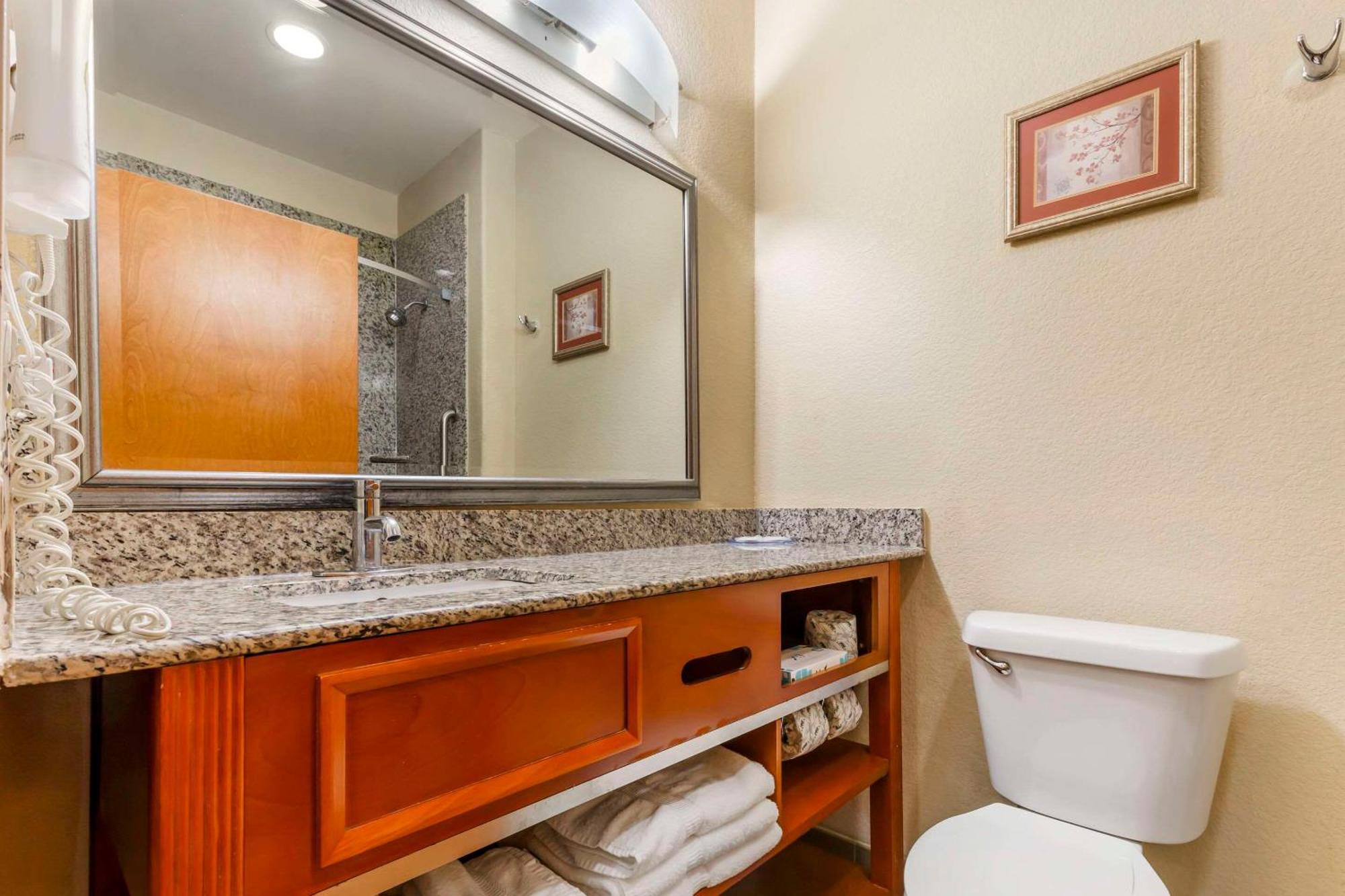 Comfort Inn & Suites Chesapeake - Portsmouth Eksteriør billede