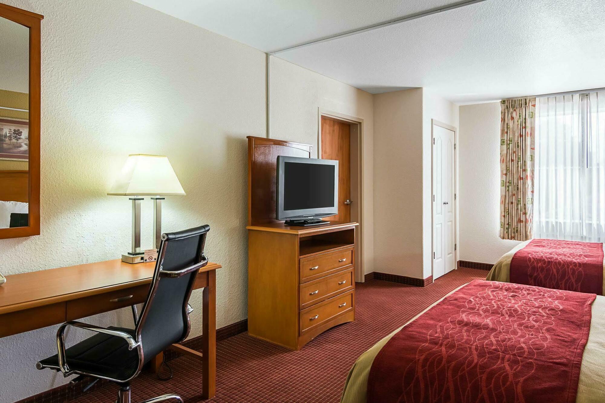 Comfort Inn & Suites Chesapeake - Portsmouth Eksteriør billede
